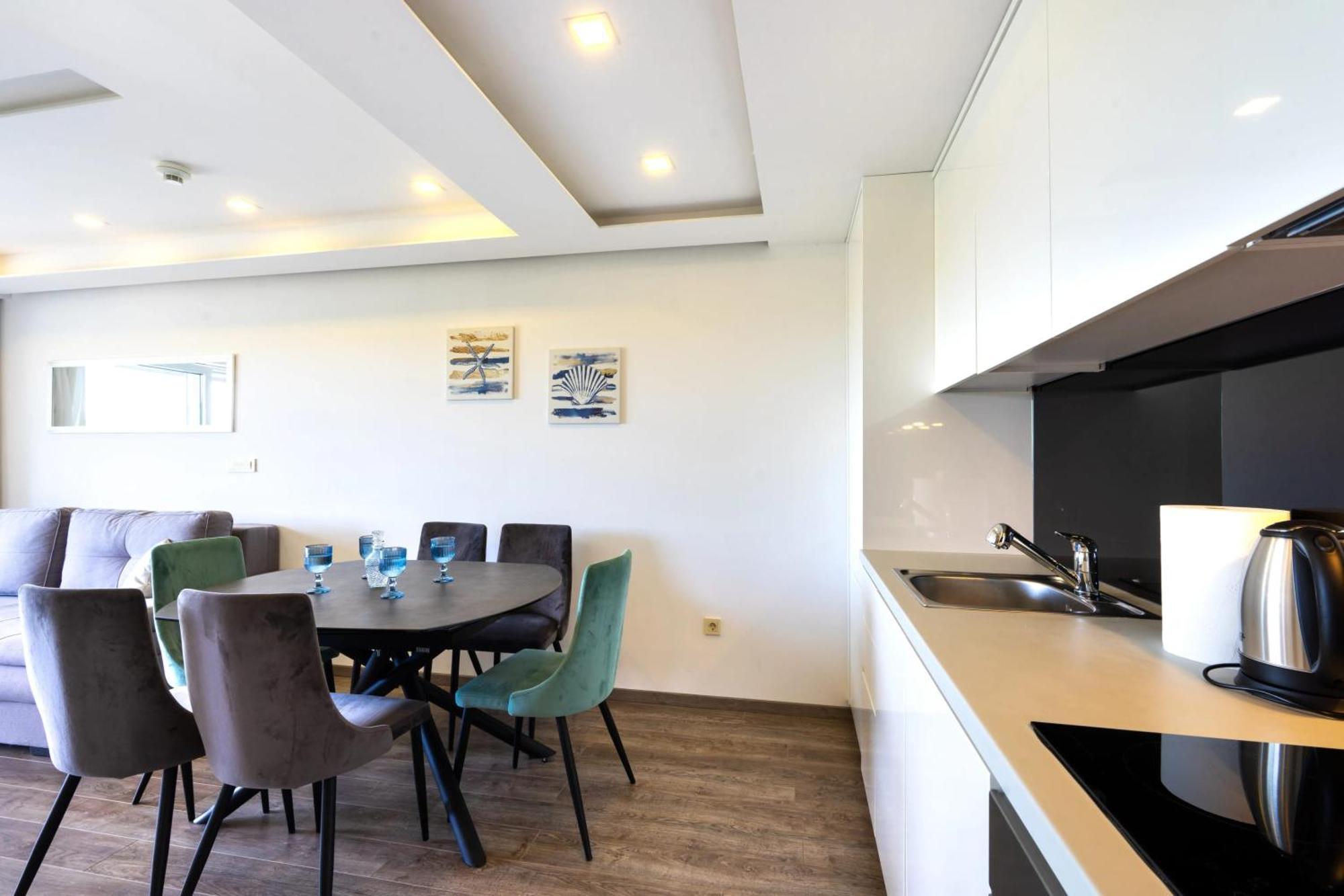 Modern In With Sea View Makarska